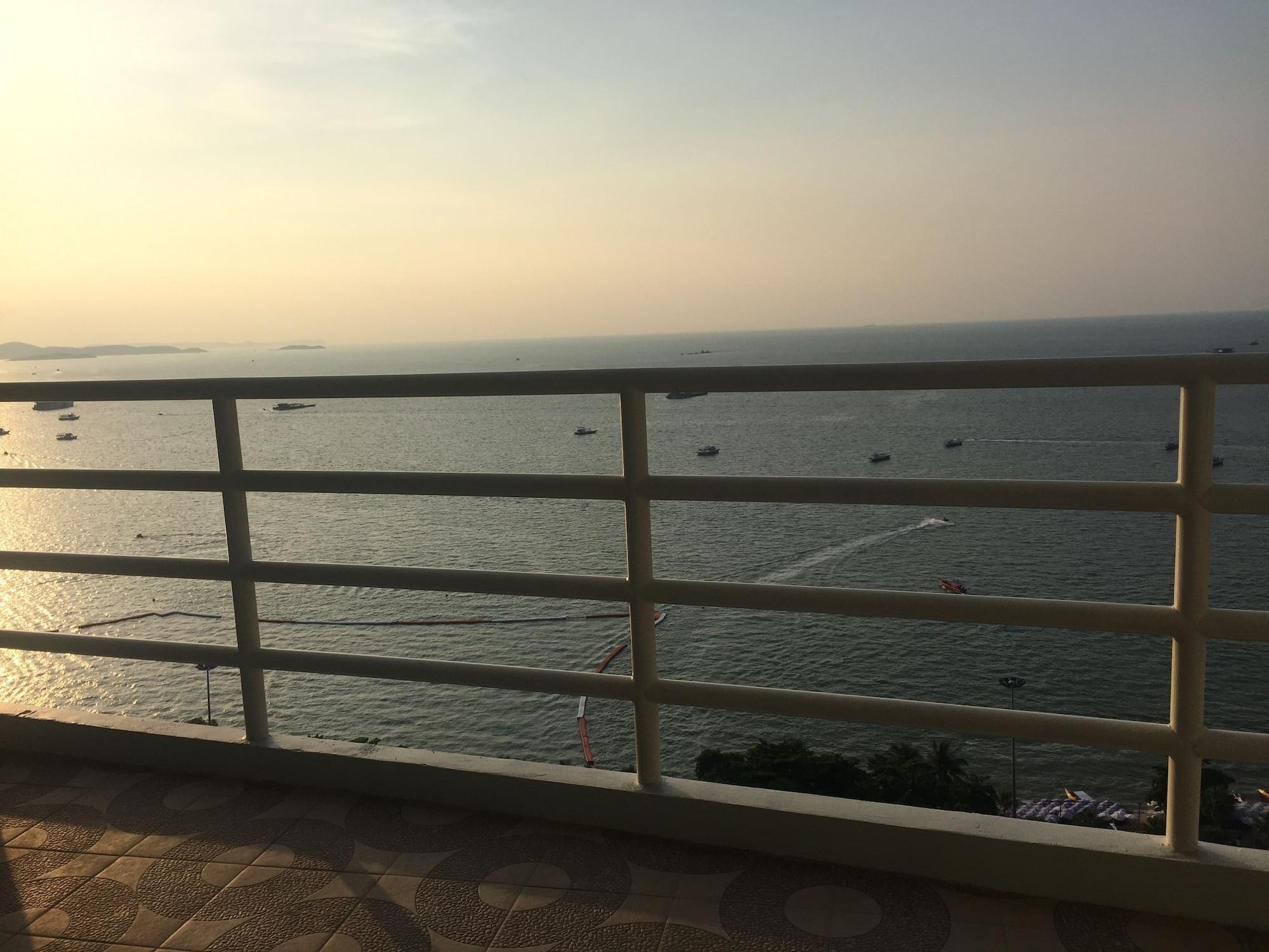 View Talay 6 Condominium By Honey Pattaya Extérieur photo